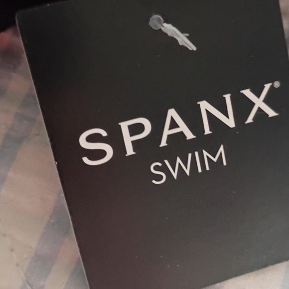 SPANX Pique SHAPING Black Open Back ONE PIECE RASHGARD SWIMSUIT - Picture 3 of 9